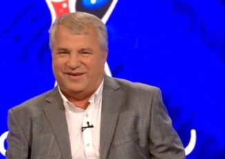 علی پروین ؛ کنایه عادل فردوسی پور به شرکت نکردن علی پروین در برنامه‌های زنده