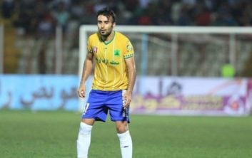 مسعود ابراهیم زاده در ابتدای لیگ هفدهم به صنعت نفت آبادان آمد و بازیهای خوبی از خود در این تیم به نمایش گذاشت. این بازیکن تبریزی تیم صنعت نفت آبادان با انتشار متن زیر در بخش استوری صفحه اینستاگرام خود از مردم آبادان خداحافظی و جدایی خود از صنعت نفت را تایید کرد.