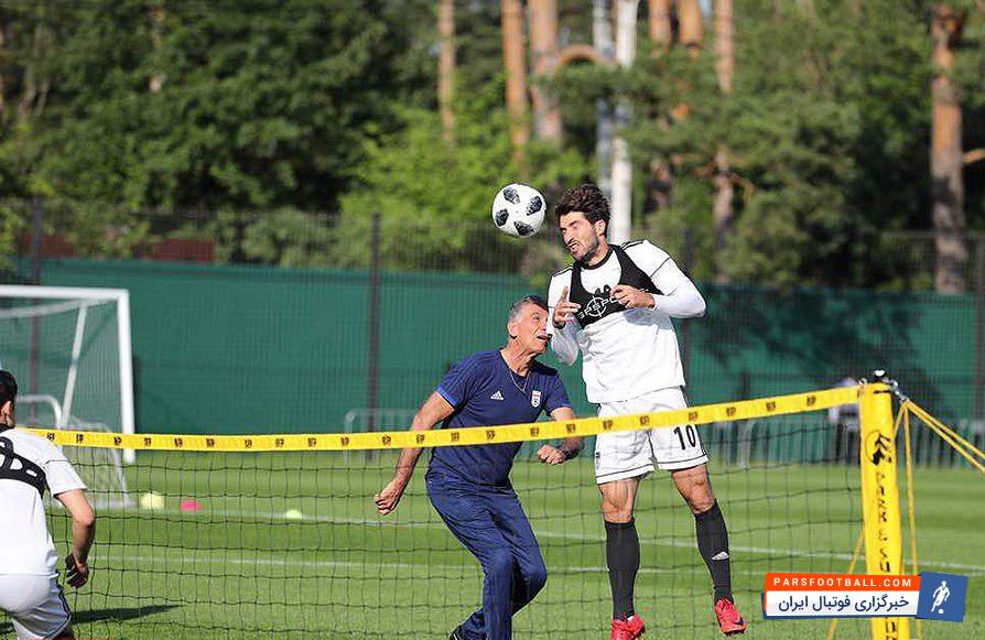 کارلوس کی روش سرمربی تیم ملی کشورمان در جریان فوتبال تنیسی شاگردانش که در تمرین امروز برگزار شد، حضور فعالی داشت.