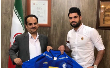 فرشاد محمدی مهر مدافع راست تیم فوتبال استقلال تهران شماره پیراهن خود را برای حضور در این تیم انتخاب کرده است.محمدی مهر قرار است با حضور در استقلال شماره پیراهن 44 استقلال را برتن کند، همان شماره ای که در پارس جم هم آن را برتن می کرد.