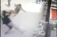 میمون هایی که به انسان ها حمله می کنند ؛ میمون گوگ فو کار ؛ پارس فوتبال