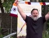 راسل کرو بازیگر فیلم گلادیاتور با حضور در پایتخت ایتالیا، از تیم آ اس رم حمایت کرد