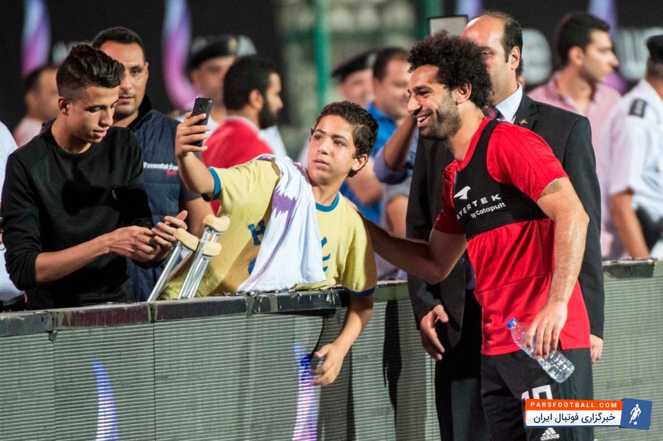 محمد صلاح ستاره مصری لیورپول با حضور در تمرینات شور و شوق را به مردم مصر تزریق کرد.
