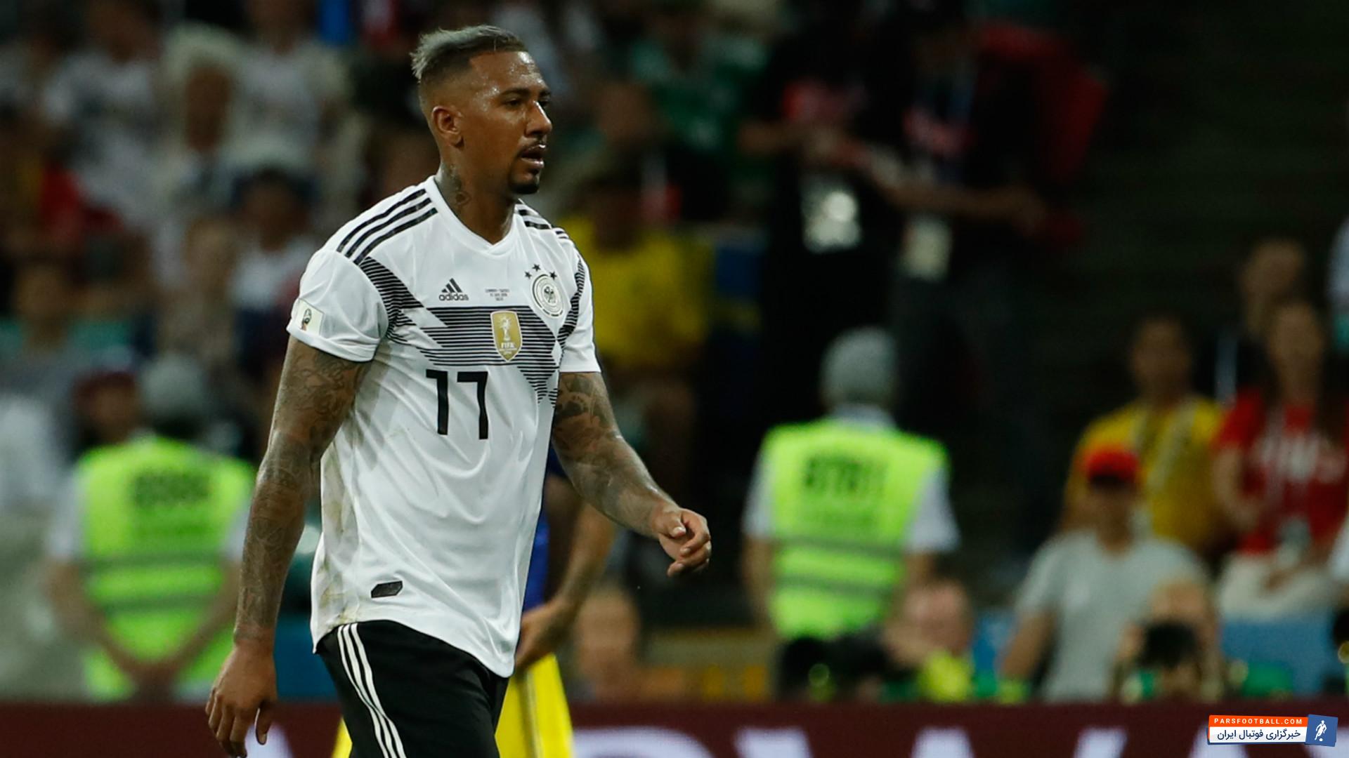 نویل : عملکرد بواتنگ برابر تیم ملی سوئد کمدی بود و او بسیار ضعیف بازی کرد