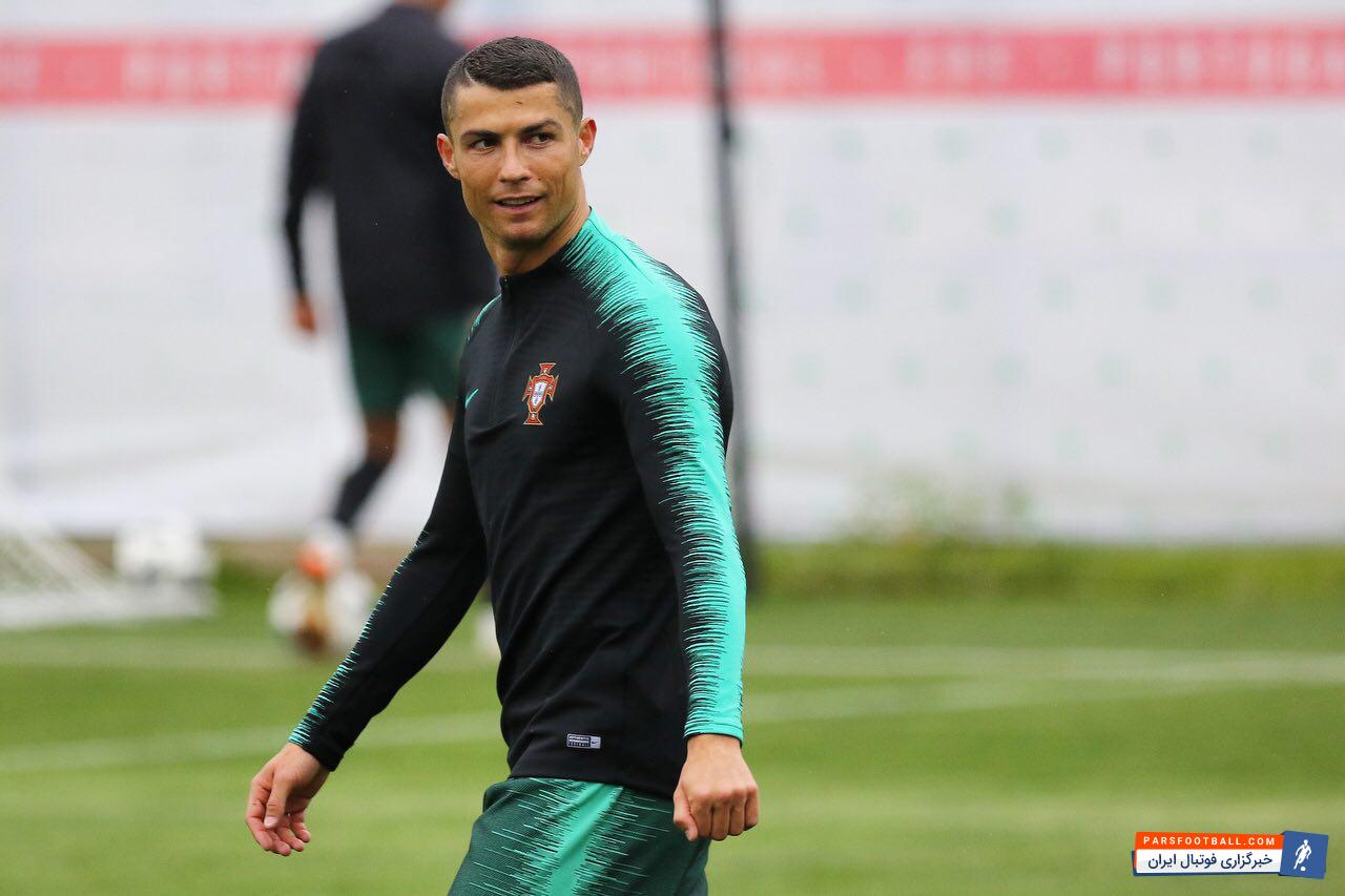 فرناندز : به نظر من حس نمی شود که رونالدو نگران آینده و رئال مادرید است