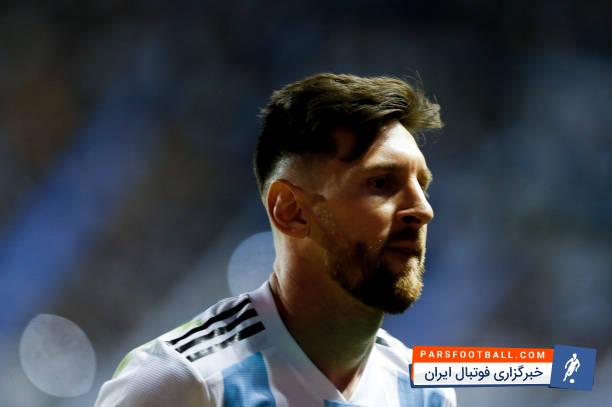 مسی : در مقاطعی ماندن بسیار پیچیده به نظر میرسید، به خاطر همه چیزهایی که از دور میدیدم