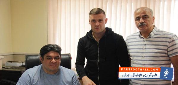 تراکتورسازی برای فصل جدید لیگ برتر 3 بازیکن خارجی جذب کرده است که قرارداد بازیکنان اروپایی تراکتورسازی در هیات فوتبال استان آذربایجانشرقی ثبت شد.