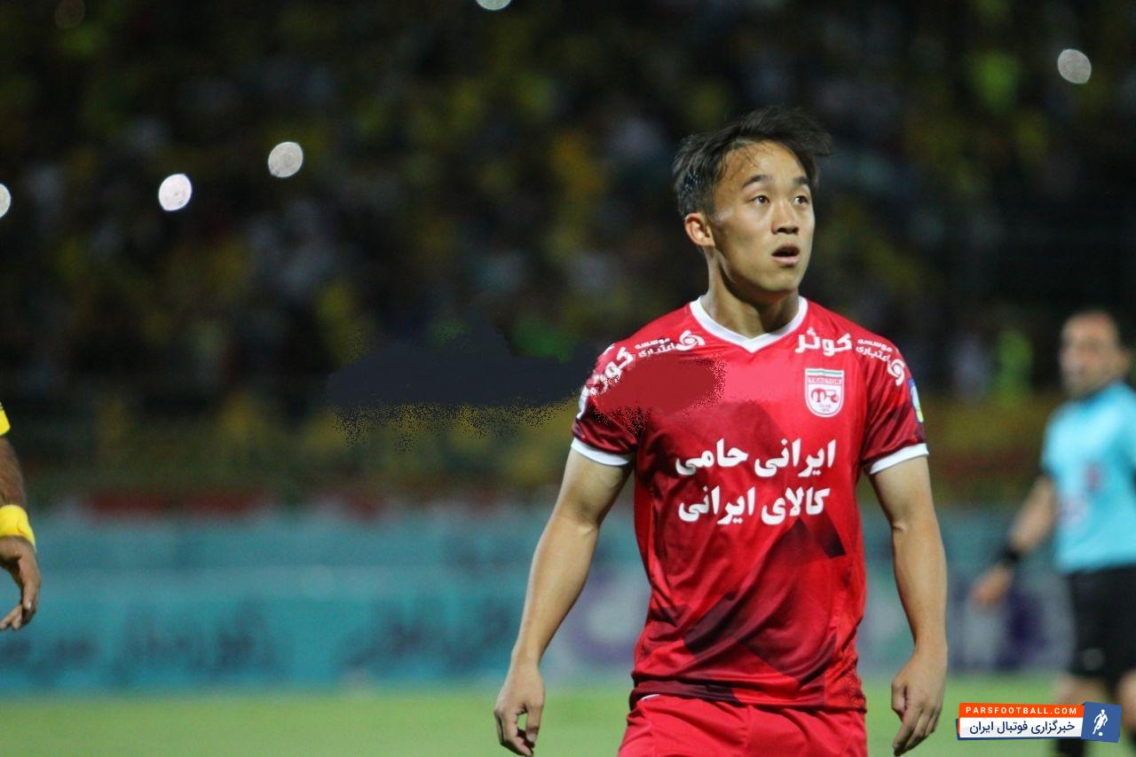 یوکیا سوگیتا در ابتدای فصل جاری لیگ برتر راهی تراکتورسازی شد یوکیا سوگیتا بازیکن بزرگی در کشورش نبود اما از نظر فنی شرایط مطلوبی دارد.