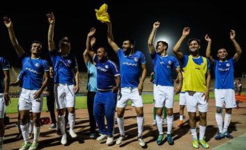 در یکی از بازی های دیشب تیم استقلال خوزستان میزبان سپیدرود رشت بود استقلال خوزستان جدال تعیین کننده تیم های پایین جدولی را مقابل این تیم برگزار کرد.