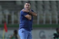 چیزی نمانده بود تا علی دایی را به عنوان آرام ترین فرد حاضر در ورزشگاه دستگردی بنامیم اما آرامش علی دایی در دقیقه نود از بین رفت.