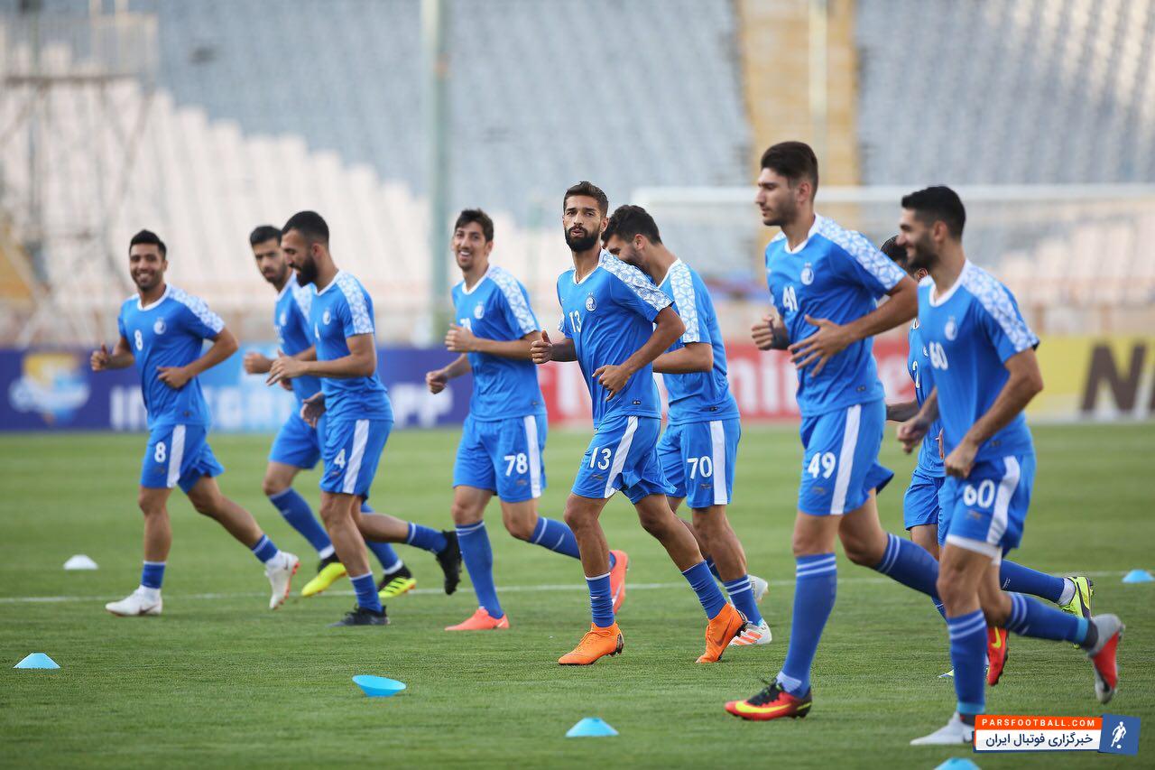 آرمین سهرابیان مدافع جوان استقلال آچار فرانسه شفر است آرمین سهرابیان در دومین فصل حضور خود در جمع آبی ها در پست های زیادی به میدان می رود.