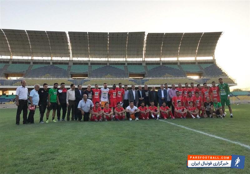 آخرین تمرین تیم فوتبال پرسپولیس پیش از سفر به قطر با حضور رئیس فدراسیون فوتبال برگزار شد.