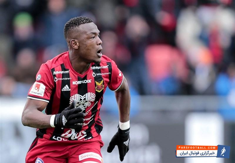 الحاجی گرو مهاجم نیجریهای مدنظر تیم استقلال روز گذشته در ایفمارک حاضر شد تا در تستهای پزشکی شرکت کند.