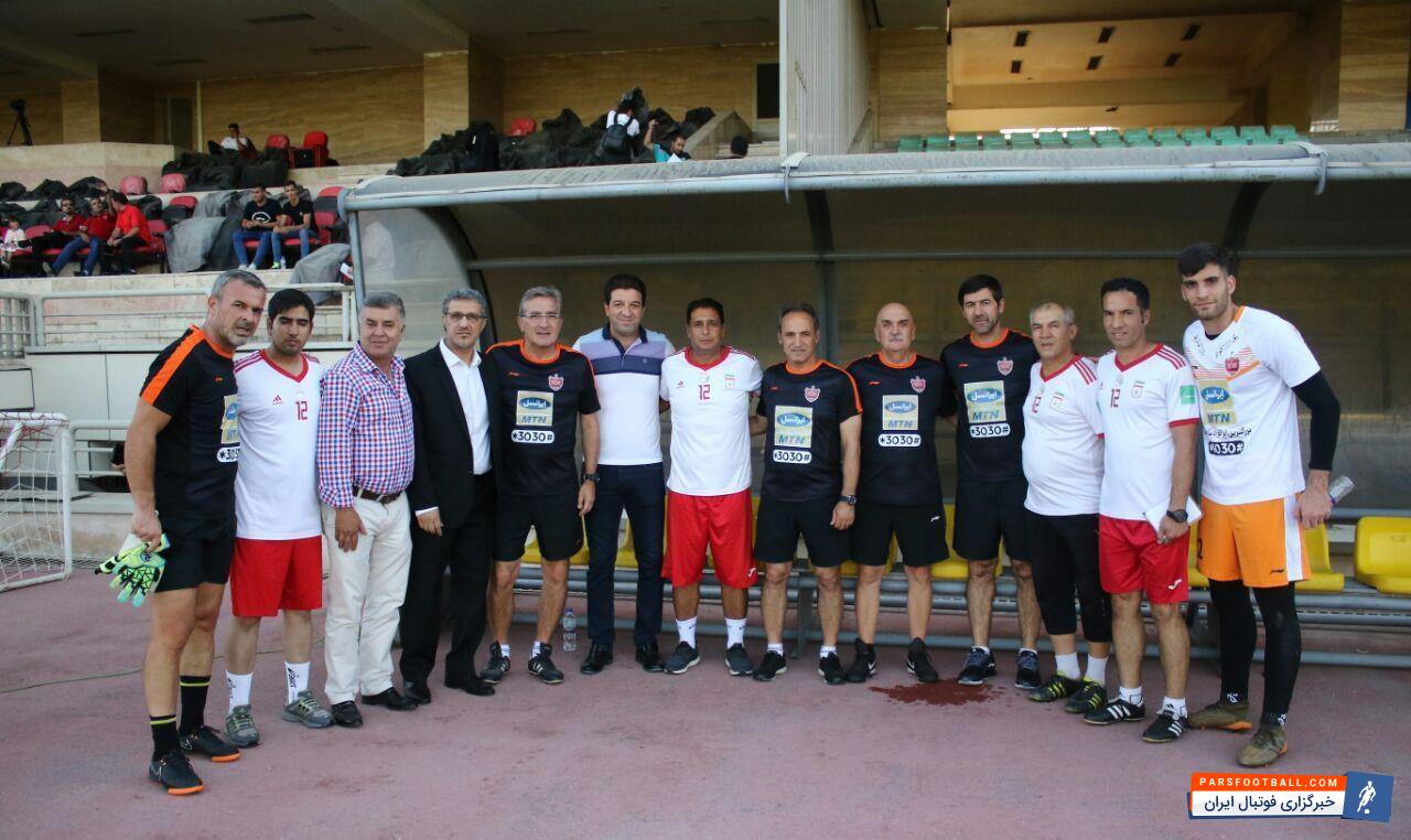 تمرین تیم پرسپولیس برای دیدار با صنعت نفت آبادان در ورزشگاه شهید کاظمی پیگیری شد و این تیم دیدار دوستانه یا با تیم امید خود برگزار کرد. از حواشی این تمرین می توان به درگیری مصطفی قنبرپور با یک خبرنگار اشاره کرد.تمرین تیم پرسپولیس برای دیدار با صنعت نفت آبادان در ورزشگاه شهید کاظمی پیگیری شد و این تیم دیدار دوستانه یا با تیم امید خود برگزار کرد. از حواشی این تمرین می توان به درگیری مصطفی قنبرپور با یک خبرنگار اشاره کرد.