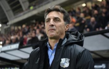 مهاجم ایرانی در نهایت تصمیم گرفت فوتبالش را در لوشامپیونه ادامه دهد.کریستوف پلیسیه سرمربی باشگاه آمیان به پیوستن سامان قدوس به این تیم واکنش نشان داد.