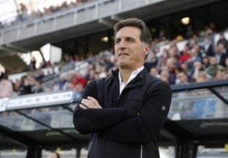 قدوس ؛ پریسه سرمربی تیم فوتبال آمیان به صحبت درباره سامان قدوس پرداخت