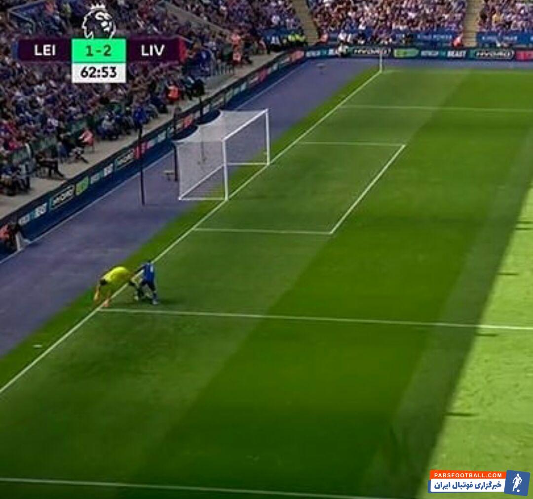 روی این گل اشتباه و سوتی عجیب آلیسون بکر نقش اول را داشت. پرس شدید لستر روی گومس و سپس فن دایک باعث شد تا مدافع هلندی به آلیسون پاس به عقب بدهد.