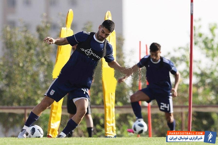 علی کریمی ستاره تازه وارد استقلالی ها قبل از دیدار با السد دچار مصدومیت شده بود علی کریمی در تمرین تیم ملی پا به توپ شد.2