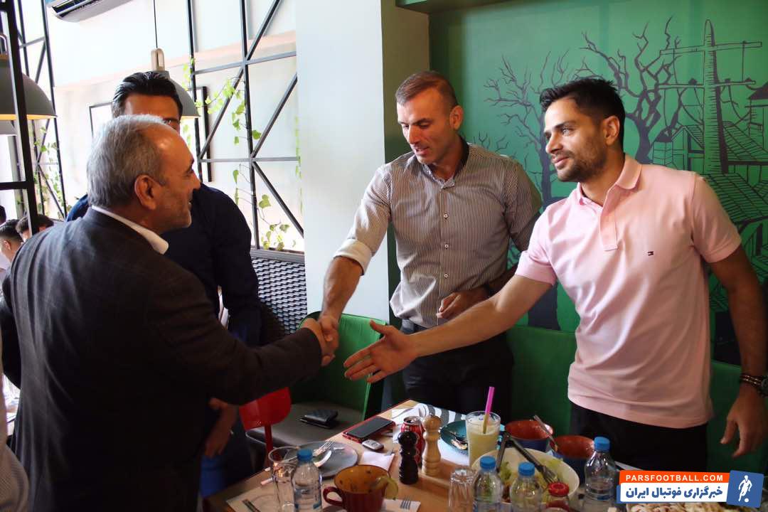 ضیافت ناهار محمد انصاری برای بازیکنان پرسپولیس