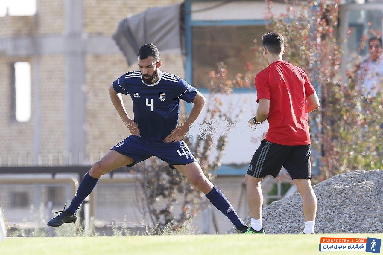 روزبه چشمی زیر نظر کادر پزشکی تیم ملی پیگیر روند مصدومیت خود است روزبه چشمی یکی از مردان منتخب کارلوس کیروش در جام جهانی بود.