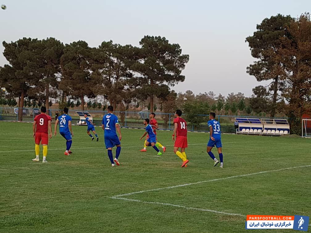 تیم های فوتبال پارس جنوبی جم و استقلال خوزستان به مصاف هم رفتند تیم استقلال خوزستان موفق شد در دیداری دوستانه پارس جنوبی را شکست دهد.