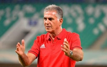 کارلوس کی روش مربی پرتغالی قراردادی با فدراسیون امضا نکرده است کارلوس کی روش اما امشب روی نیمکت به دنبال شش تایی کردن ازبک ها است.