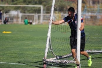 الکسیس توشاک فرزند جان توشاک در تمرینات تراکتورسازی جنب و جوش زیادی دارد الکسیس توشاک طبق دستورات پدرش اکثر آیتم های تمرینی را اجرایی می کند.