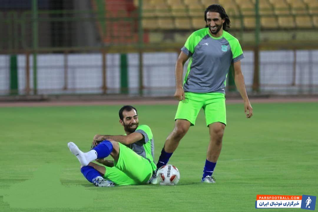 کرار جاسم جاسم کرار هافبک تکنیکی و گلزن صنعت نفت است جاسم کرار در دومین سال حضورش در آبادان نقشی محوری تر نسبت به تمام سال های فوتبالش به عهده گرفته است.