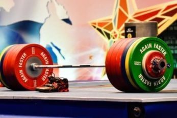 وزنه‌برداری ؛ از لباس تیم ملی وزنه برداری بانوان طی مراسمی رونمایی شد