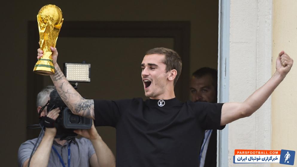 آنتوان گریزمان مهاجم گلزن تیم ملی فرانسه انتقاد تندی از غیبت بازیکنان فرانسوی در بین نامزدهای نهایی بهترین های فیفا داشت.