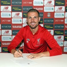 جوردن هندرسون قرارداد جدیدی با لیورپول امضا کرد.
