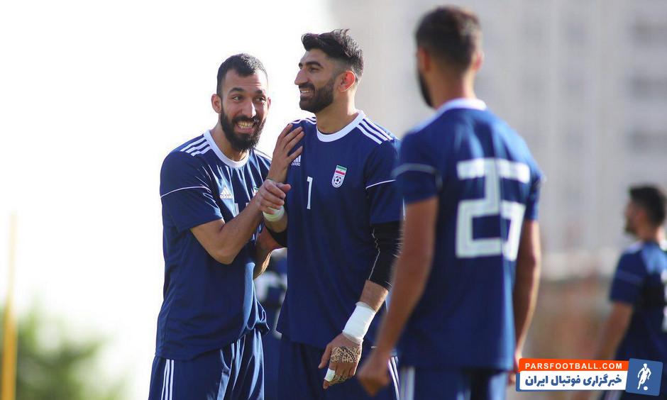 شوخی های روزبه چشمی با بیرانوند در اردوی تیم ملی