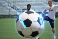 چالش جالب فوتبال با توپ غول پیکر