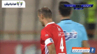 کلیپی از تشویق علی کریمی در بازی تیم های پرسپولیس و سپیدرود
