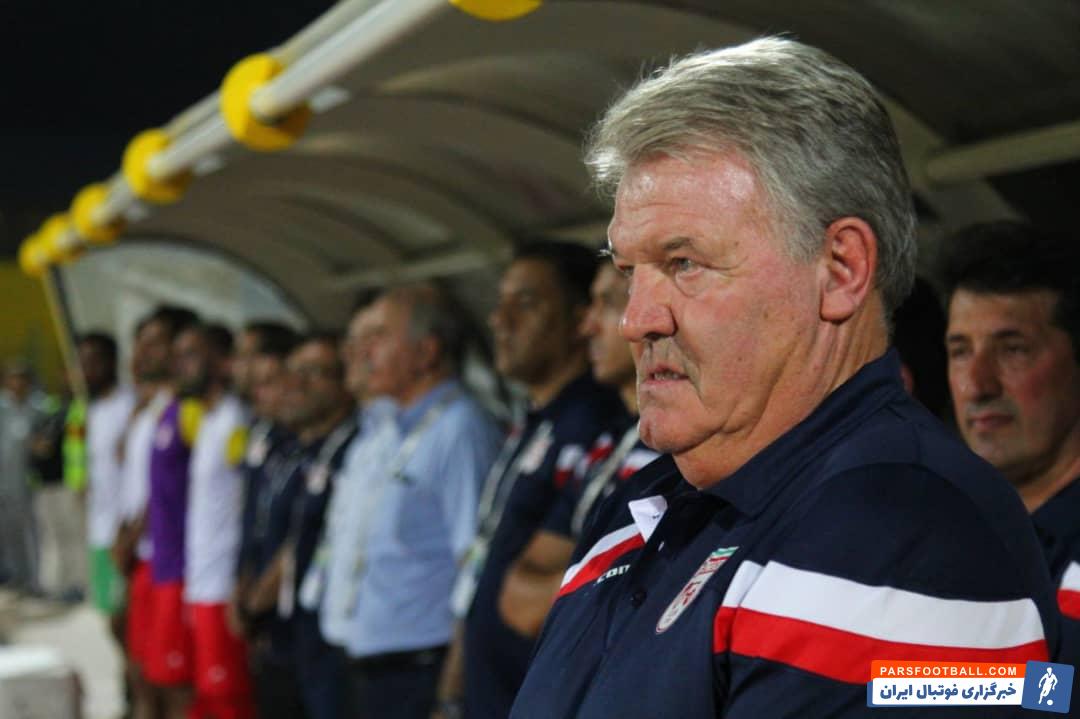 تراکتورسازی در هفت دقیقه پایانی بازی دو بار دروازه خود را باز شده دید و حذف شد