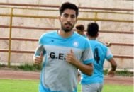 علی قربانخانی هافبک تیم فوتبال گل گهر سیرجان است علی قربانخانی عنوان داشت که این تیم به راحتی به لیگ برتر صعود میکند و او می خواهد به پرسپولیس برود.