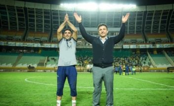 قلعه نویی برای اولین بار در تشویق ایسلندی با هواداران شرکت کرد شاگردان قلعه نویی در پایان 120 دقیقه تلاش نتوانستند به برد برسند تا به ضیافت پنالتی بروند.