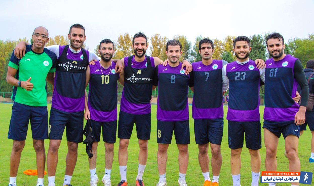 رفتار مسلمان که خریدی برای حضور قدرتمندتر در لیگ بود چندان مطابق با معیارهای باشگاه نبود، تا سعید آذری نسبت به رفتار مسلمان واکنش نشان دهد.