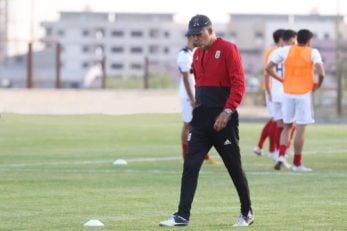 پیش از جام جهانی، کارلوس کی روش بیانیه نایک را مضحک دانست اما این روزها کارلوس کی روش هم از ست کفش و کلاه نایک استفاده می کند.