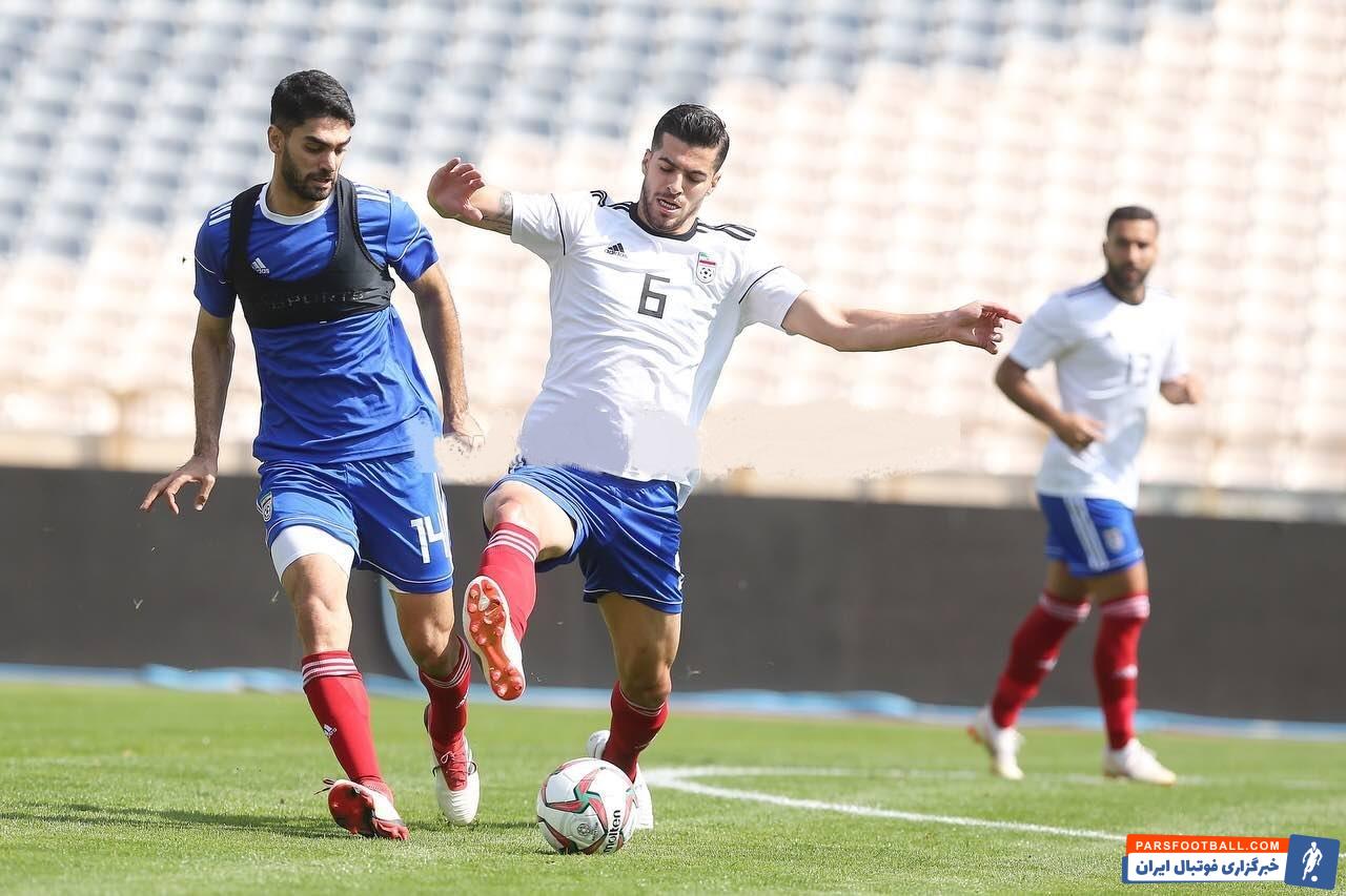 علی کریمی و عزت اللهی دو هافبک دفاعی تیم ملی ایران هستند علی کریمی و عزت اللهی با جدیت زیادی تمریناتشان را زیر نظر کارلوس کیروش دنبال میکنند.