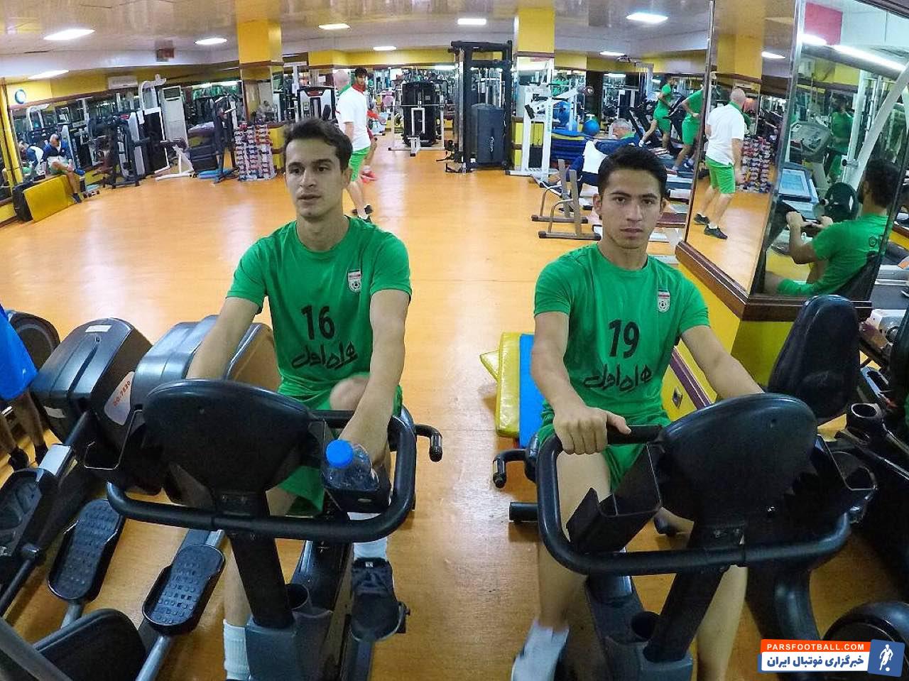 دو بازیکن جوان پرسپولیس در تیم امید شانس خوبی دارند سعید حسین پور و حمیدرضا طاهرخانی دو بازیکن جوان پرسپولیس امیدهای زلاتکو کرانچار در پست های هجومی هستند.