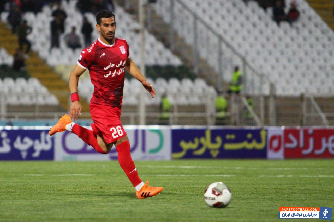 حاج صفی همواره جزو بهترین مدافعان و هافبک های چپ فوتبال ایران بوده حاج صفی در این جناح چپ تراکتورسازی توانسته موقعیت های زیادی برای تیمش ایجاد کند.