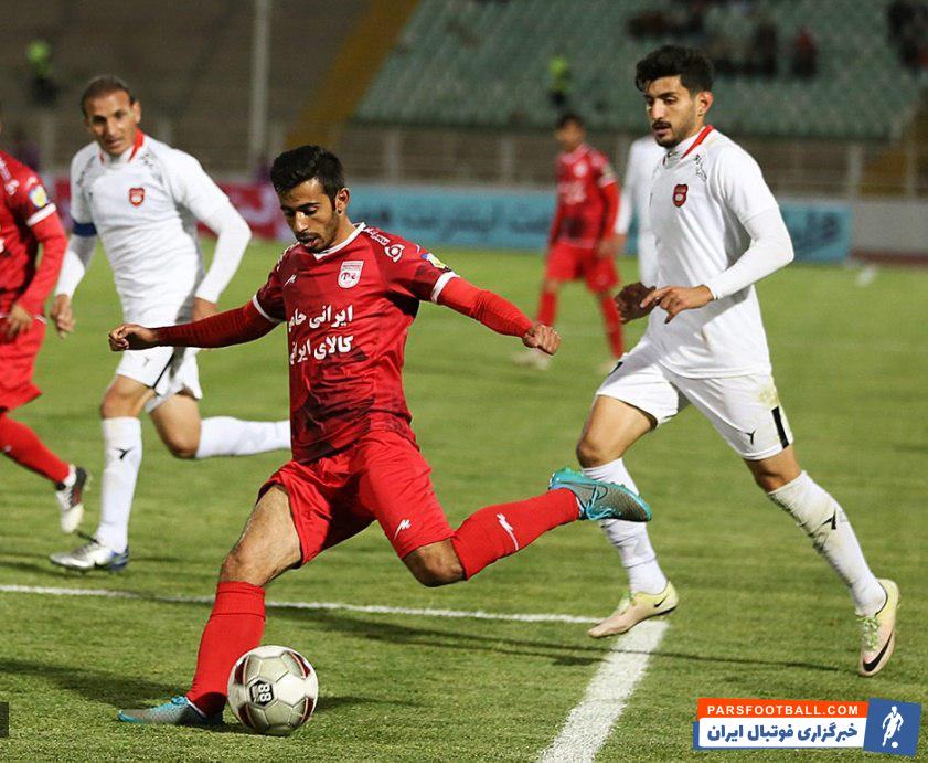 پهلوان هافبک تکنیکی تراکتور در بازی با سپیدرود پاس گل زیبایی برای مسعود شجاعی ارسال کرد پهلوان در لیگ برتر هجدهم روزهای پر فراز و نشیبی را سپری کرده است.