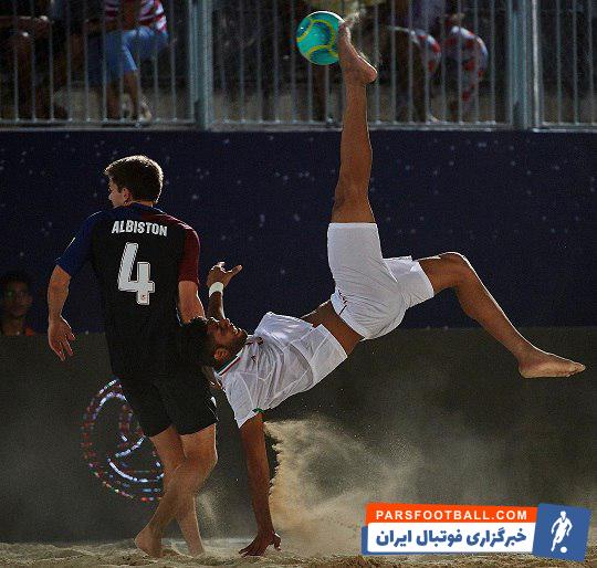 تیم ملی فوتبال ساحلی ایران در اولین بازی خود در دبی تیم آمریکا را با نتیجه 8-1 شکست داد تیم ملی فوتبال ساحلی آمریکای به هیچ وجه فکر نمی کردند.