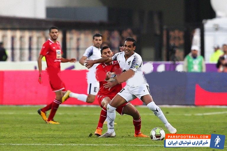 امید عالیشاه نمایش خوبی برابر پیکان داشت عالیشاه در نیمه اول دچار مصدومیت شدیدی از ناحیه دهان شد و تا آخر با حالت خون آلودی بازی را دنبال کرد.