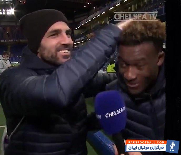 هادسون اودوی می‌گفت که از زدن گل اولش چقدر خوشحال است و چه شور و انگیزه ای در او به وجود آمده که ناگهان فابرگاس وارد این مصاحبه شد فابرگاس با او شوخی کرد.