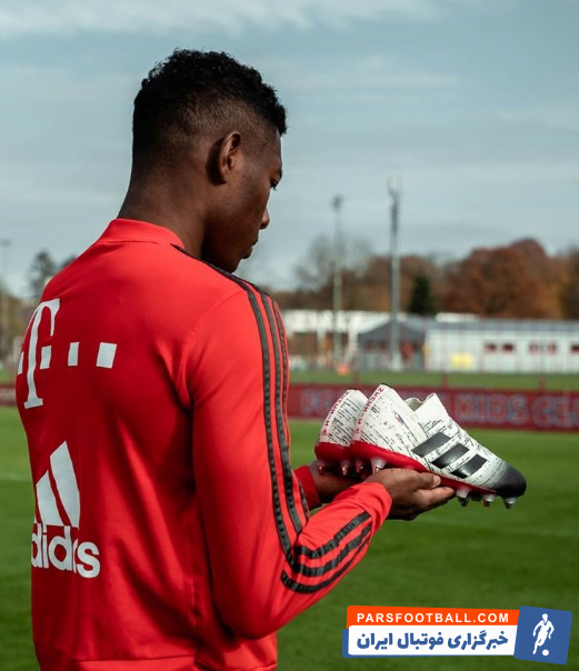 بایرن مونیخ ؛ رونمایی از کفش های جدید مانوئل نویر ، خامس رودریگز و داوید آلابا