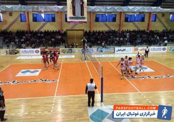 والیبال ؛ دیدار دو تیم شهداب و صنایع اردکان در لیگ والیبال ایران با درگیری همراه بود