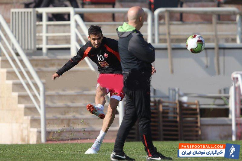 نوراللهی چهارمین فصل حضور در پرسپولیس را پشت سر می گذارد نوراللهی در تمرین امروز سویشرت شماره 10 را بر تن کرد تا یکی از متفاوت ترین روزها را سپری کند.