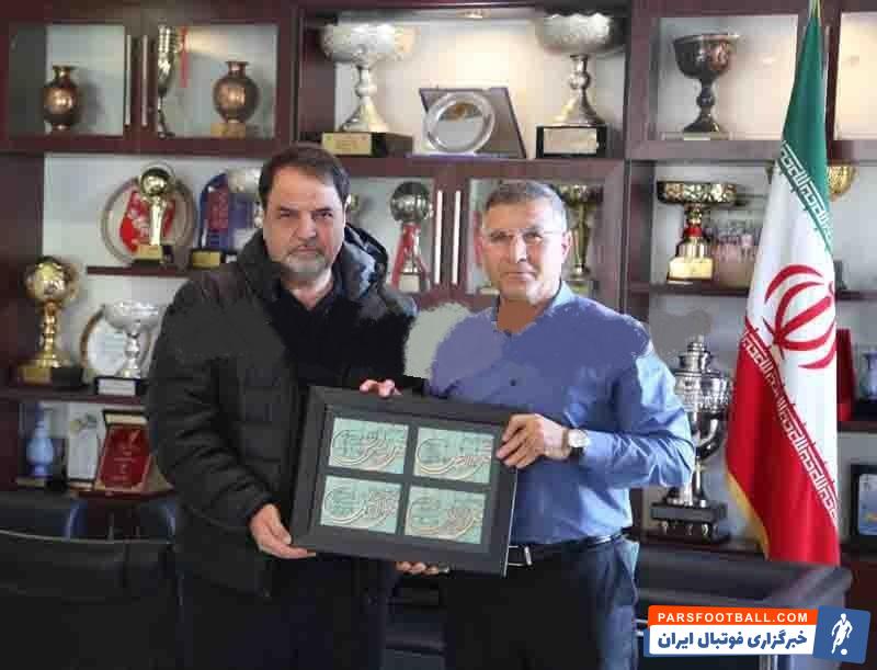 مجید جلالی سرمربی پیکان بعد از جدایی از این تیم از سوی این باشگاه مورد تقدیر قرار گرفت. مجید جلالی بعد از جلسه ما مدیرعامل این باشگاه تصمیم به جدایی گرفت.